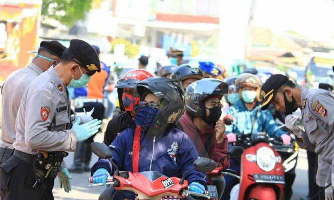 
					Pemberlakuan Pembatasan Sosial Berskala Besar (PSBB) di Kabupaten Karawang.