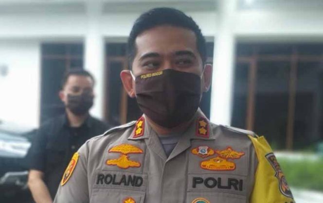 
					Kapolres Bogor, AKBP Roland Rolandy
