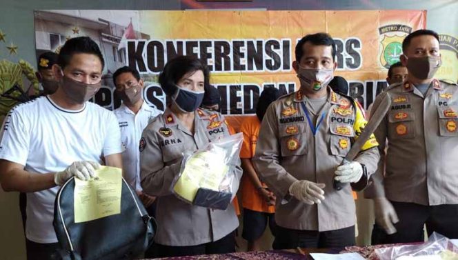 
					Oknum Sopir Angkot Gasak Harta Penumpang