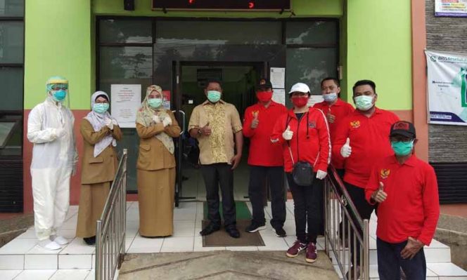 
					Waras Wasisto, anggota DPRD Provinsi Jawa Barat dari Fraksi PDI Perjuangan Kunjungi Dua Puskesmas Di Depok.