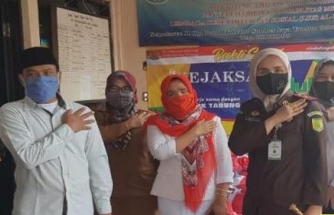 
					Kejari Kabupaten Bekasi Salurkan Sembako