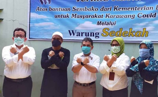 
					Menteri ATR/BPN Salurkan Bantuan 2000 Paket Sembako