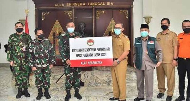 
					Pemkab Bogor Terima Bantuan APD Dari Kemenhan