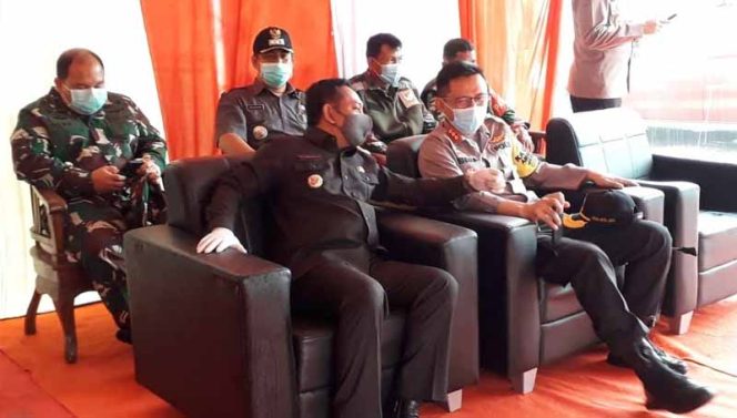 
					Tim Gugus Tugas Kabupaten Bekasi yang dipimpin Bupati Bekasi Eka Supria Atmaja.