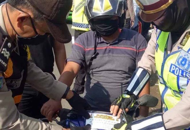 
					Seorang Polisi Dihadiahi Umrah Gratis