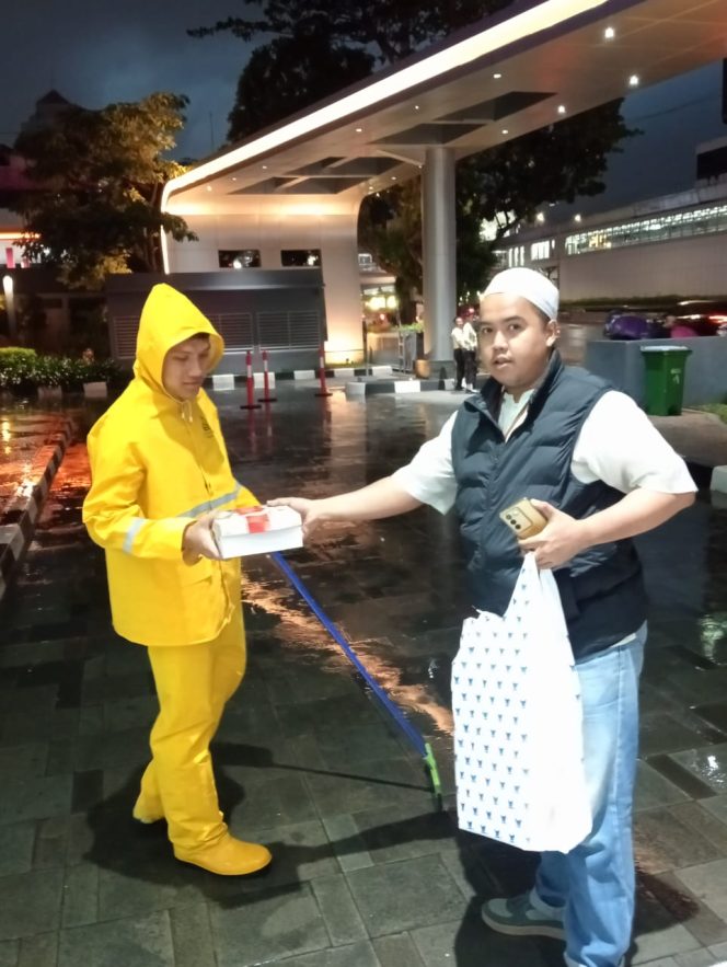 
					BRI BO Jakarta Menara BRILiaN Berbagi Jumat Berkah