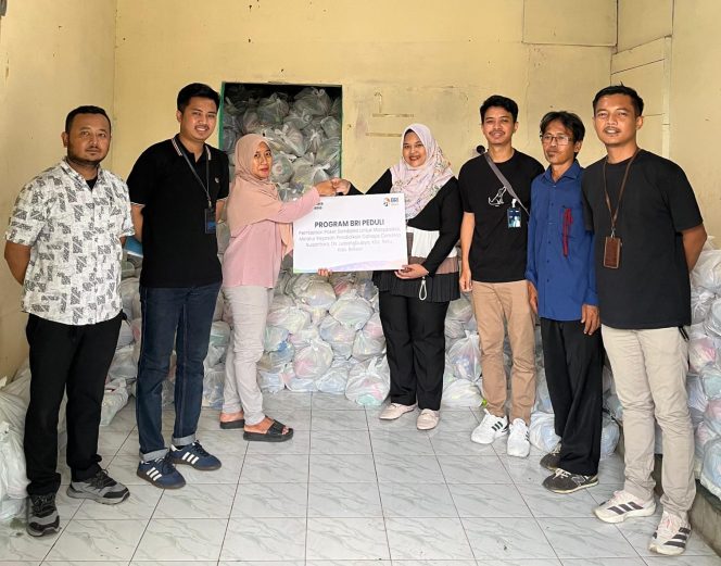 
					BRI BO Tambun Bagikan 5.000 Paket Sembako ke Warga Kabupaten Bekasi Melalui Program TJSL