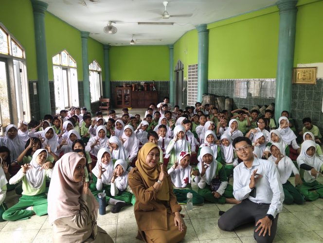 
					BRI Pancoran Edukasi Dunia Perbankan ke Anak-anak SD